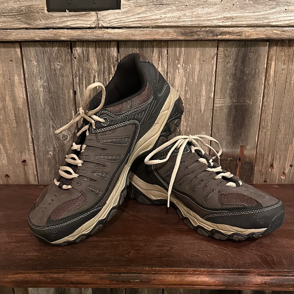 Skechers Men's Black and Brown Athletic Shoes
